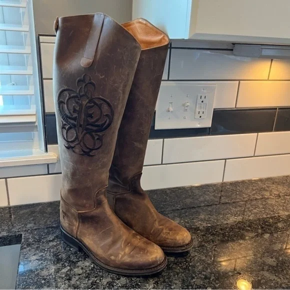 *Frye Embroidered Logo Back Zipper Tall Leather RidingBoots Size 6